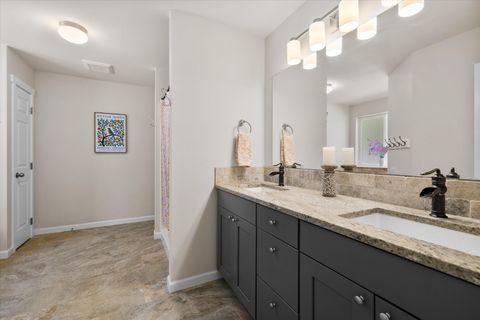 Tiny photo for 16245 Sparks Drive, La Pine, OR 97739 (MLS # 220209722)