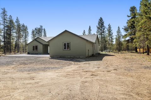 Tiny photo for 16245 Sparks Drive, La Pine, OR 97739 (MLS # 220209722)