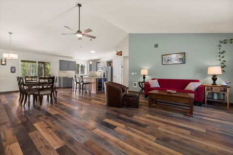 Tiny photo for 16245 Sparks Drive, La Pine, OR 97739 (MLS # 220209722)