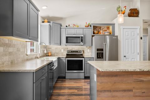Tiny photo for 16245 Sparks Drive, La Pine, OR 97739 (MLS # 220209722)