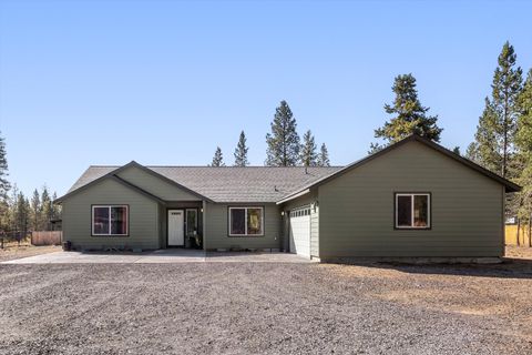 Photo of 16245 Sparks Drive, La Pine, OR 97739 (MLS # 220209722)