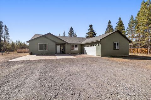 Tiny photo for 16245 Sparks Drive, La Pine, OR 97739 (MLS # 220209722)