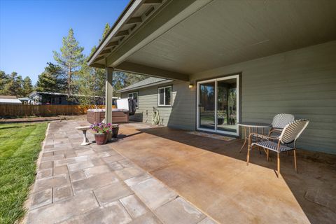 Tiny photo for 16245 Sparks Drive, La Pine, OR 97739 (MLS # 220209722)