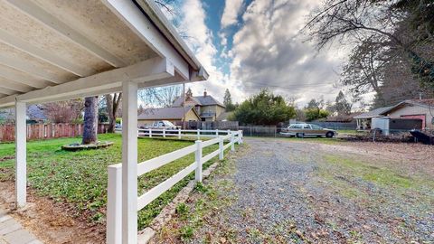 Tiny photo for 744 NW 2nd Street, Grants Pass, OR 97526 (MLS # 220213049)
