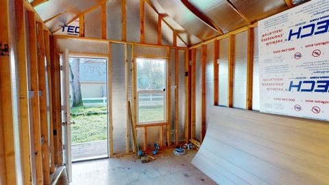 Tiny photo for 744 NW 2nd Street, Grants Pass, OR 97526 (MLS # 220213049)