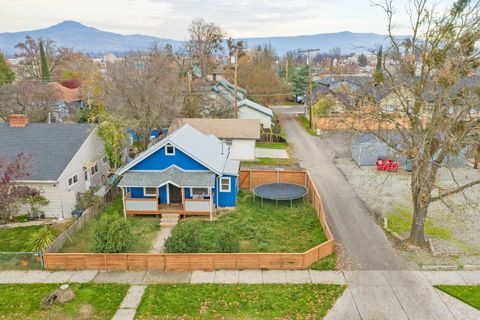 Tiny photo for 16 Quince Street, Medford, OR 97501 (MLS # 220212537)