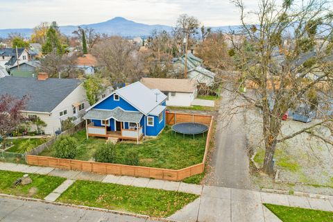 Tiny photo for 16 Quince Street, Medford, OR 97501 (MLS # 220212537)
