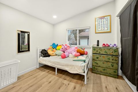 Tiny photo for 16 Quince Street, Medford, OR 97501 (MLS # 220212537)