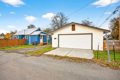 Tiny photo for 16 Quince Street, Medford, OR 97501 (MLS # 220212537)