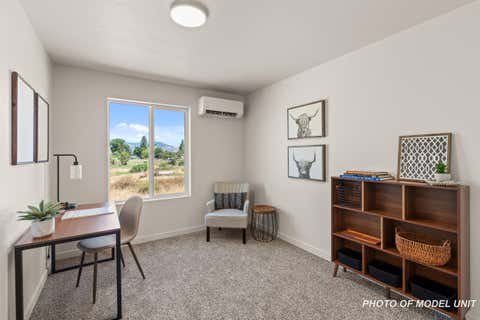 Tiny photo for 2024 Sunset Drive #2, Medford, OR 97501 (MLS # 220227062)