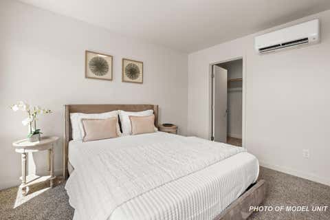 Tiny photo for 2024 Sunset Drive #2, Medford, OR 97501 (MLS # 220227062)