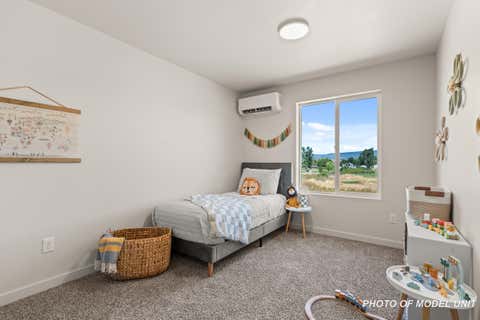 Tiny photo for 2024 Sunset Drive #2, Medford, OR 97501 (MLS # 220227062)