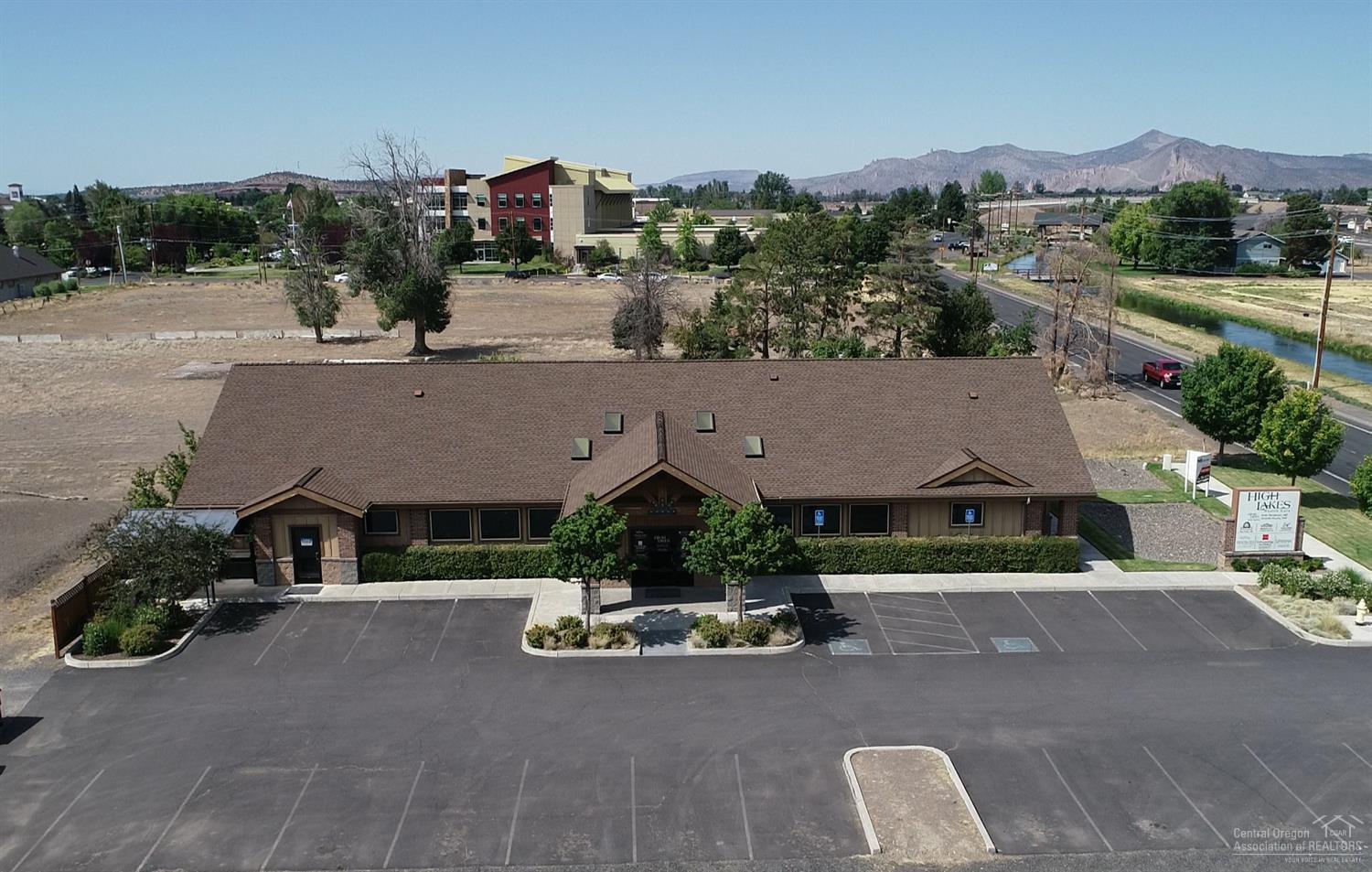 CLAR - Commercial Sale