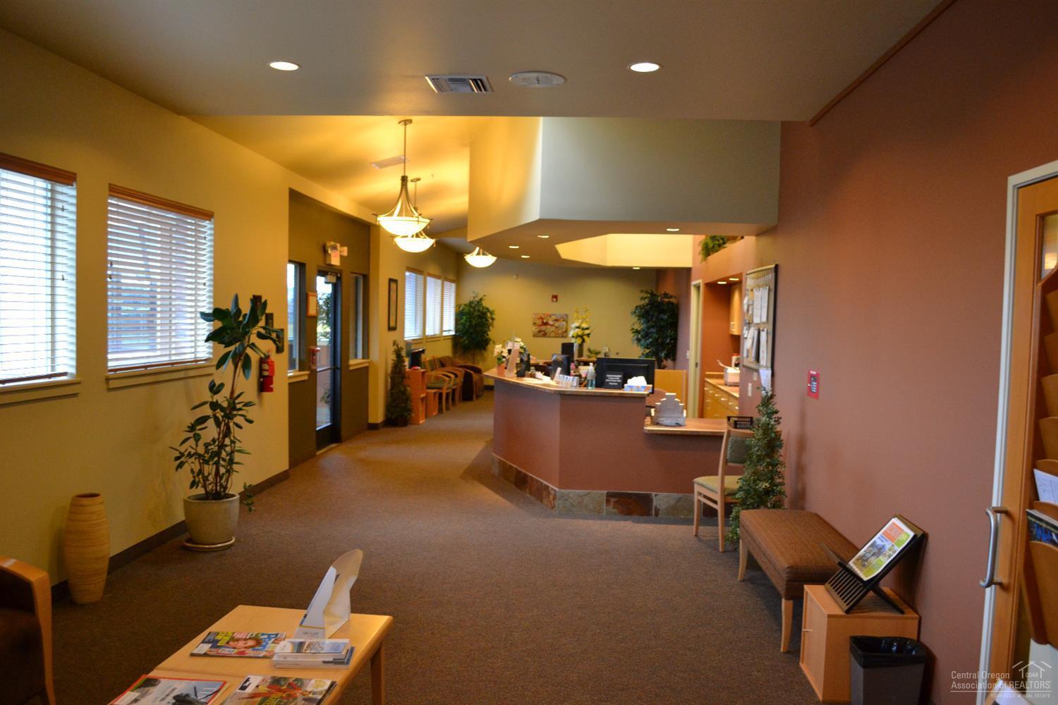 CLAR - Commercial Sale