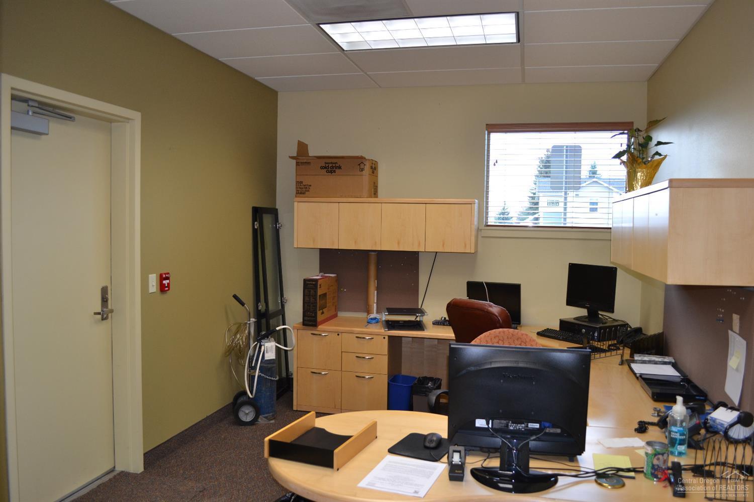 CLAR - Commercial Sale