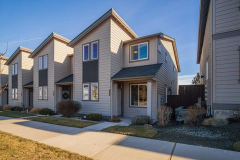 2560 NE Purcell Boulevard Bend OR 97701
