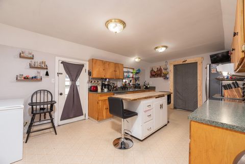 Tiny photo for 544 NE Garner Street, Prineville, OR 97754 (MLS # 220214992)