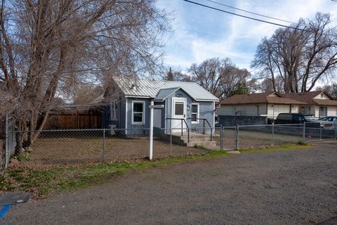 Tiny photo for 544 NE Garner Street, Prineville, OR 97754 (MLS # 220214992)