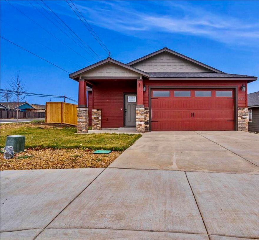 Gorgeous  single level home on a corner lot!
3 bedroom spacious home with lots of upgrades. This is a must see. 
Large primary suite with huge walk in closet. Open floor plan. Gas forced air. Granite in kitchen! 
Big fenced backyard.
This is a must see!!!!!!