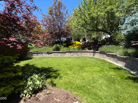 Tiny photo for 2080 Terrace Avenue, Klamath Falls, OR 97601 (MLS # 220222623)