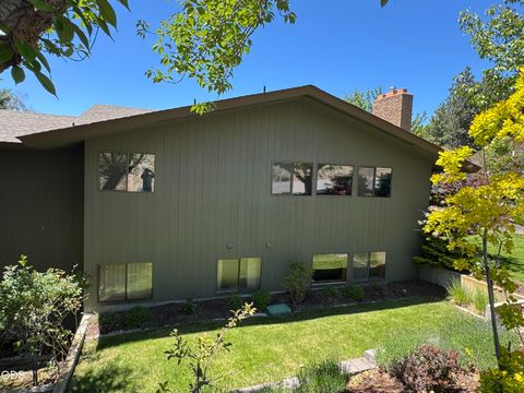 Tiny photo for 2080 Terrace Avenue, Klamath Falls, OR 97601 (MLS # 220222623)