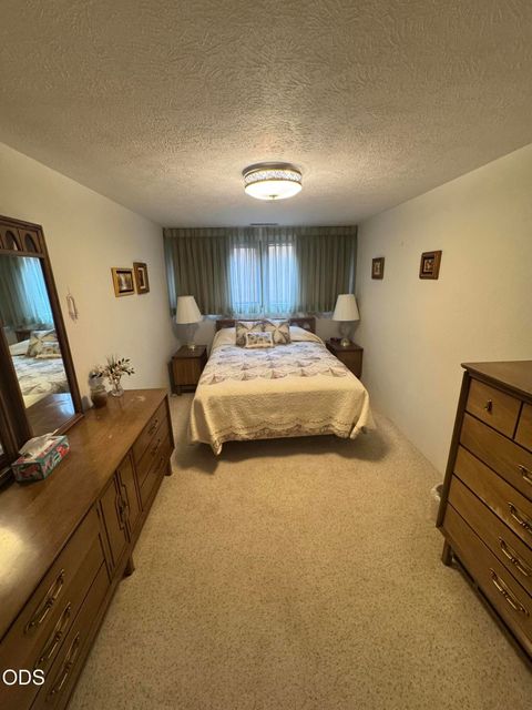 Tiny photo for 2080 Terrace Avenue, Klamath Falls, OR 97601 (MLS # 220222623)