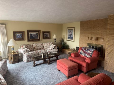 Tiny photo for 2080 Terrace Avenue, Klamath Falls, OR 97601 (MLS # 220222623)