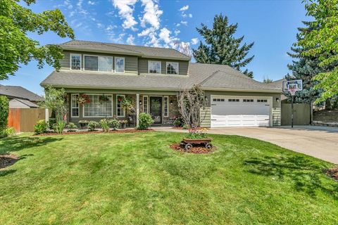 Photo of 3173 Sycamore Way, Medford, OR 97504 (MLS # 220220558)