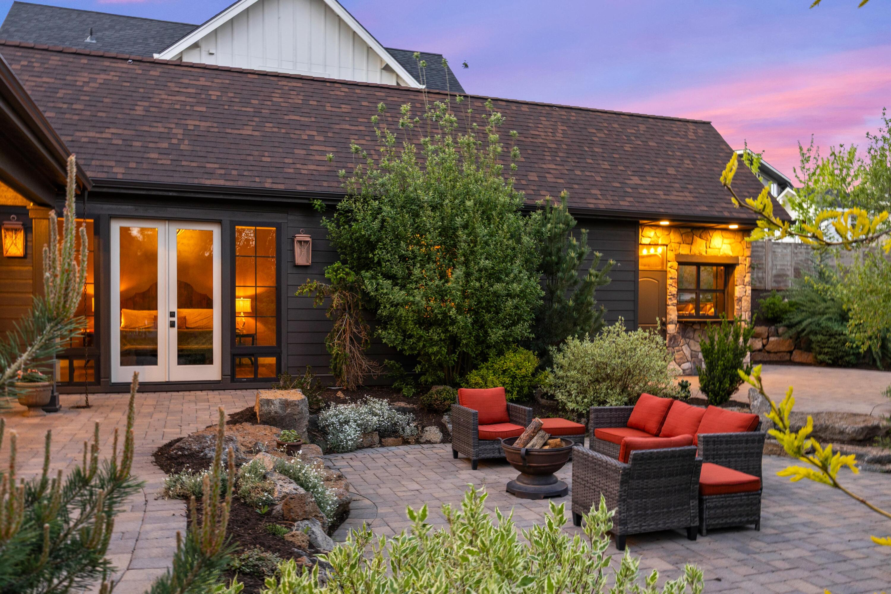 61016 SE Light Peak Drive
