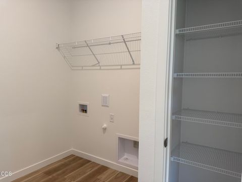 Tiny photo for 651 NE Mitchell Street #166, Madras, OR 97741 (MLS # 220224471)