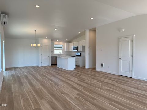 Tiny photo for 651 NE Mitchell Street #166, Madras, OR 97741 (MLS # 220224471)