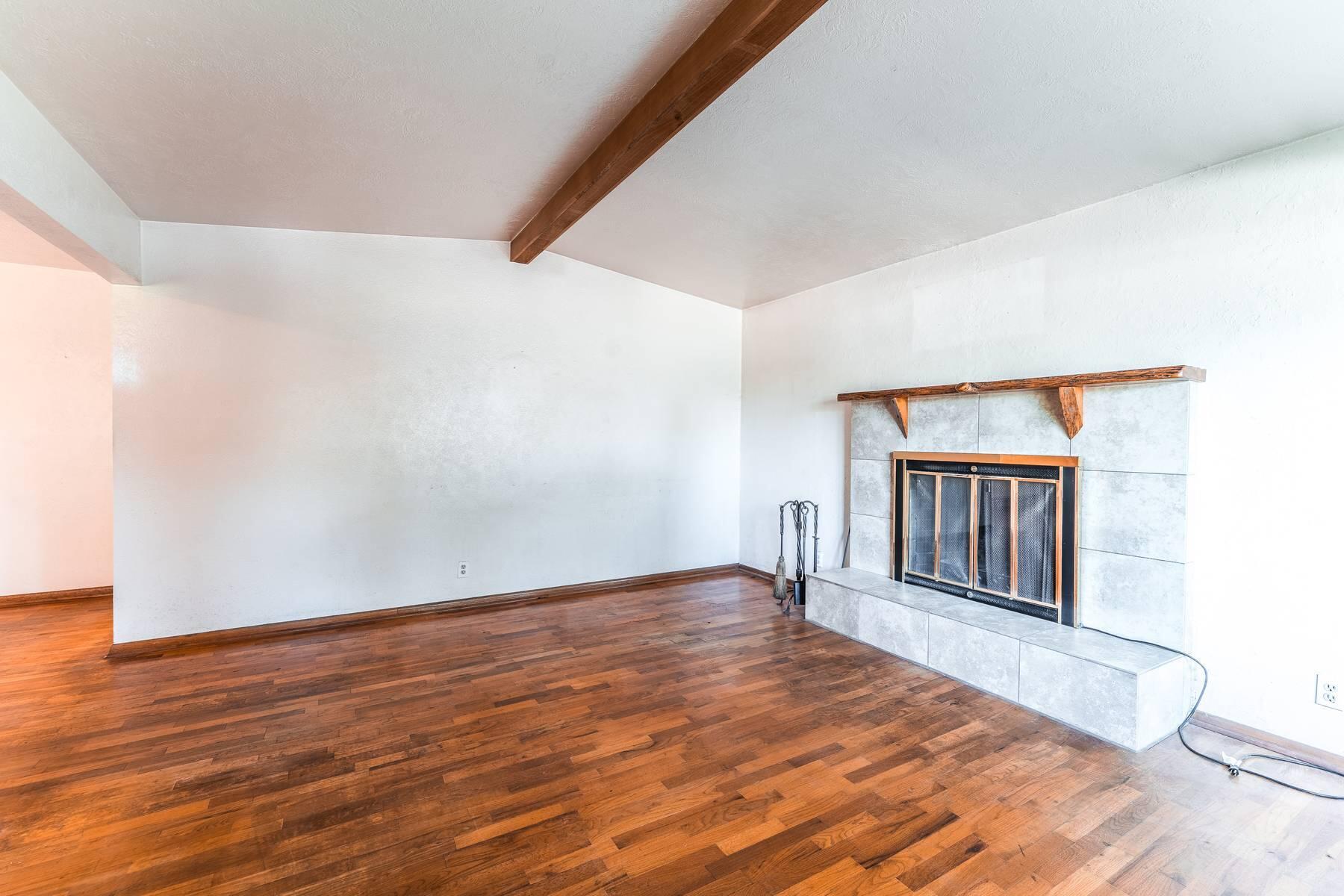 834 NE 11th Street
