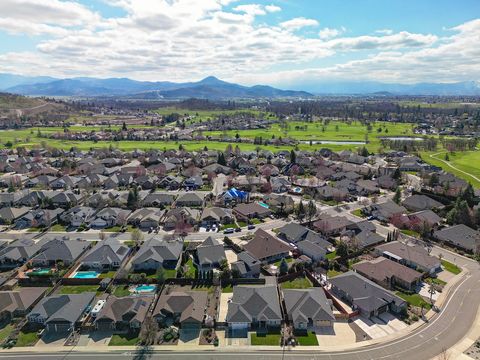 Tiny photo for 936 Arrowhead Trail, Eagle Point, OR 97524 (MLS # 220216893)