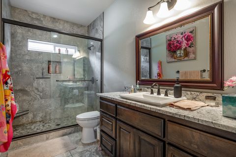 Tiny photo for 936 Arrowhead Trail, Eagle Point, OR 97524 (MLS # 220216893)