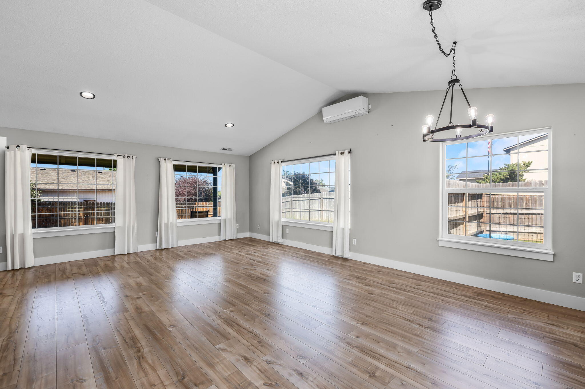 Palisades Estate - Residential