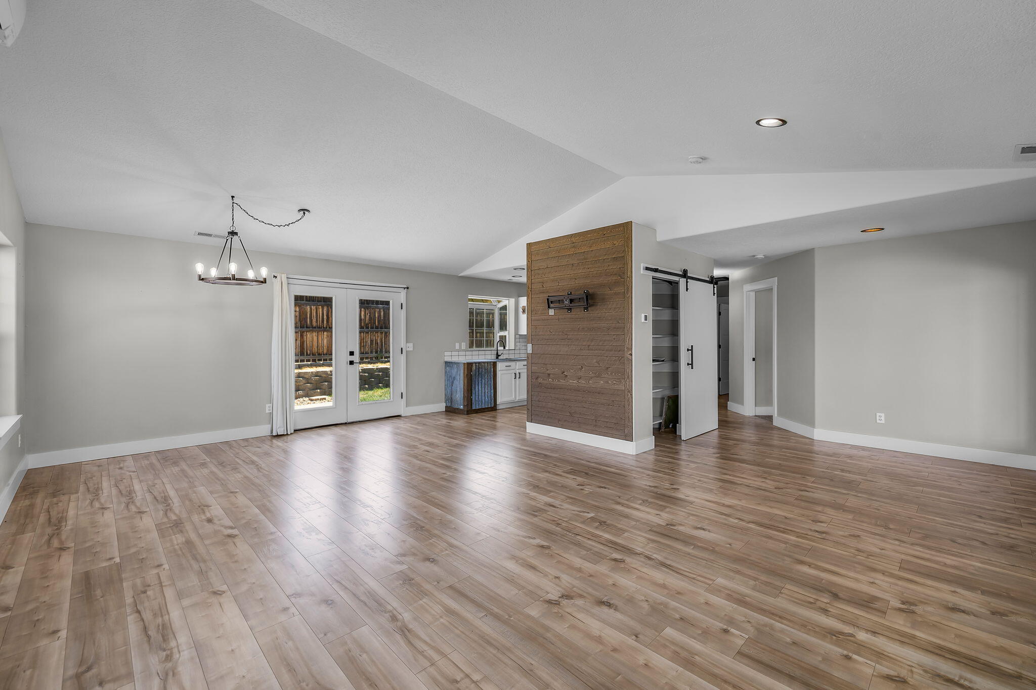 Palisades Estate - Residential