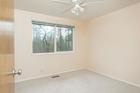 Tiny photo for 751 Azalea Drive, Grants Pass, OR 97526 (MLS # 220212476)