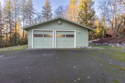Tiny photo for 751 Azalea Drive, Grants Pass, OR 97526 (MLS # 220212476)