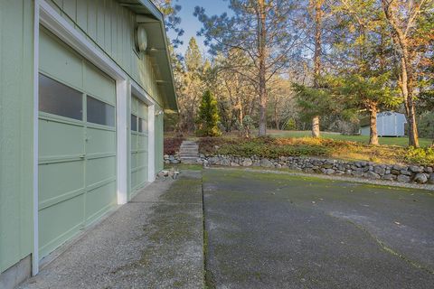 Tiny photo for 751 Azalea Drive, Grants Pass, OR 97526 (MLS # 220212476)