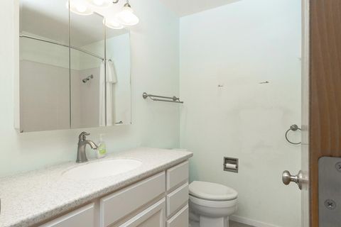 Tiny photo for 751 Azalea Drive, Grants Pass, OR 97526 (MLS # 220212476)