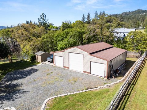 Tiny photo for 3583 Ross Lane, Central Point, OR 97502 (MLS # 220219716)