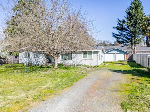 Tiny photo for 1981 Regina Way, Grants Pass, OR 97527 (MLS # 220217503)