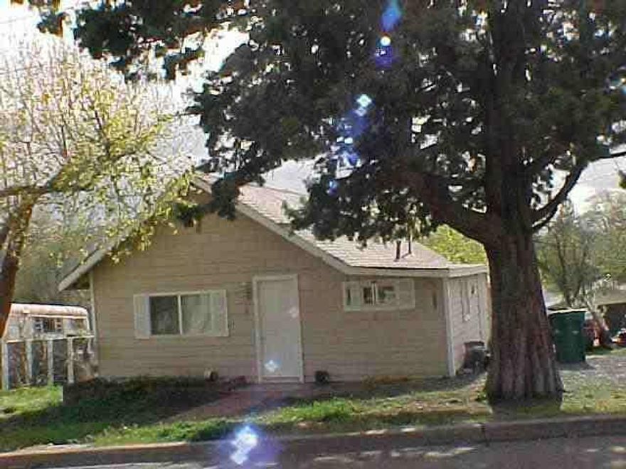 Great Conditon. Back House Recently Remodeled With New Paint, Floor Coverings, Siding And Porch. Front House Recently Remodeled. Rents Are $1,200 A Month.