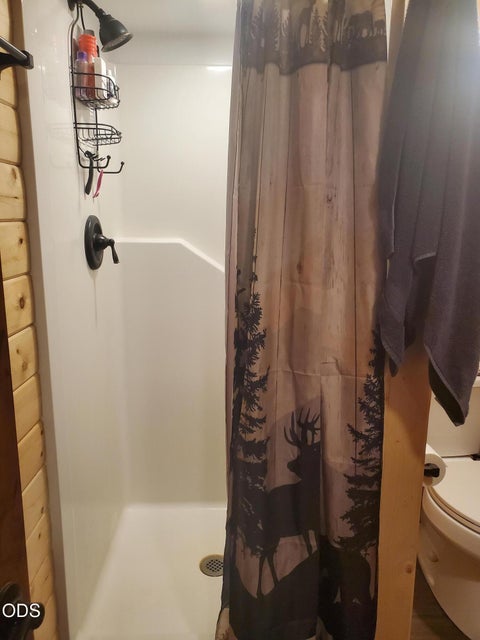 Tiny photo for 24 Diamond Lake Loop, Chemult, OR 97731 (MLS # 220223140)