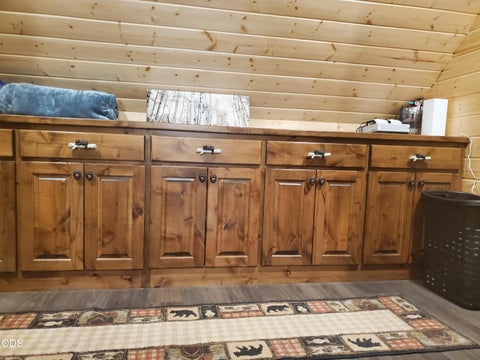 Tiny photo for 24 Diamond Lake Loop, Chemult, OR 97731 (MLS # 220223140)