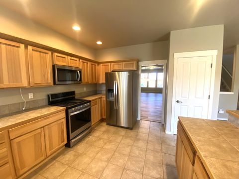 Tiny photo for 61725 SE Daly Estates Drive, Bend, OR 97702 (MLS # 220214867)