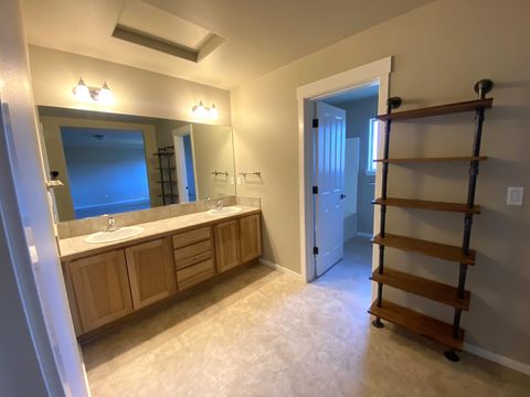 Tiny photo for 61725 SE Daly Estates Drive, Bend, OR 97702 (MLS # 220214867)