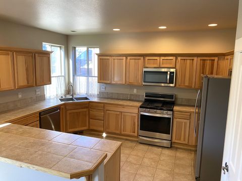 Tiny photo for 61725 SE Daly Estates Drive, Bend, OR 97702 (MLS # 220214867)