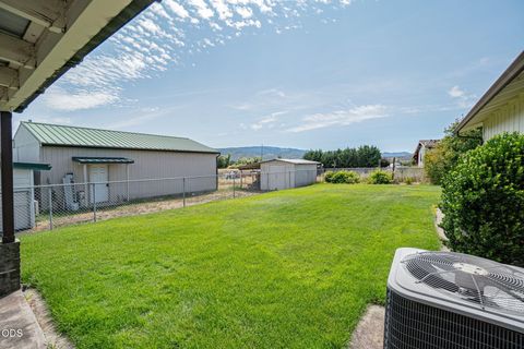 Tiny photo for 6181 Thistle Lane, Central Point, OR 97502 (MLS # 220224369)