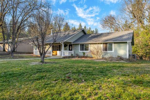 Tiny photo for 4570 New Hope Road, Grants Pass, OR 97527 (MLS # 220213953)